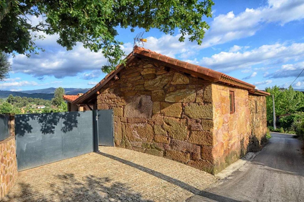 Casa Das Vinhas Camelias De Bastoturismo Rural Celorico De Basto Exterior photo